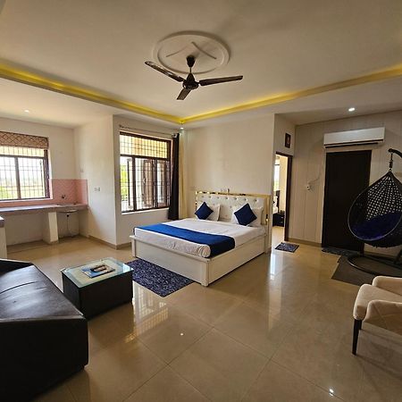 Elegance Resort Vrindāvan Zewnętrze zdjęcie