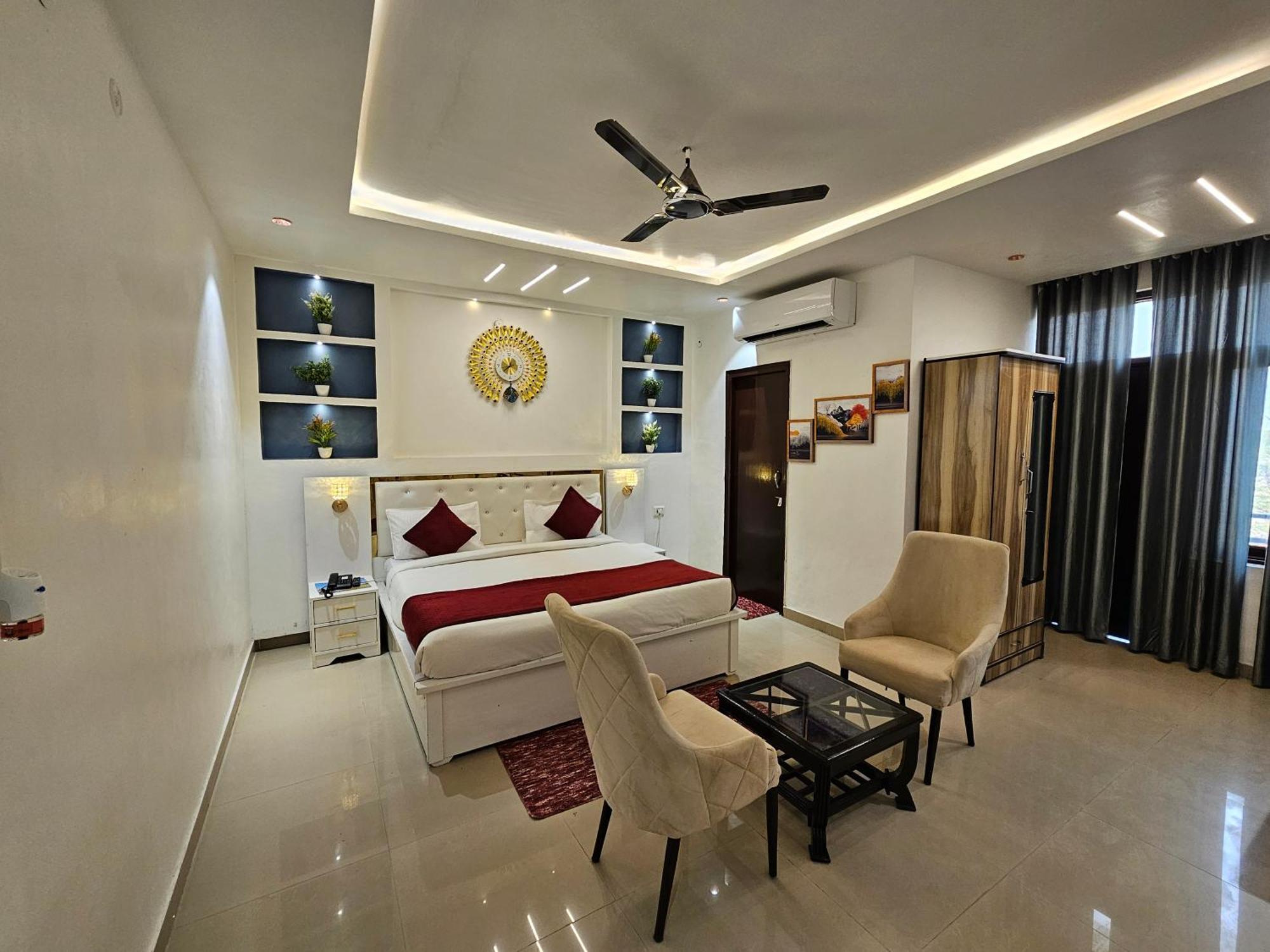 Elegance Resort Vrindāvan Zewnętrze zdjęcie