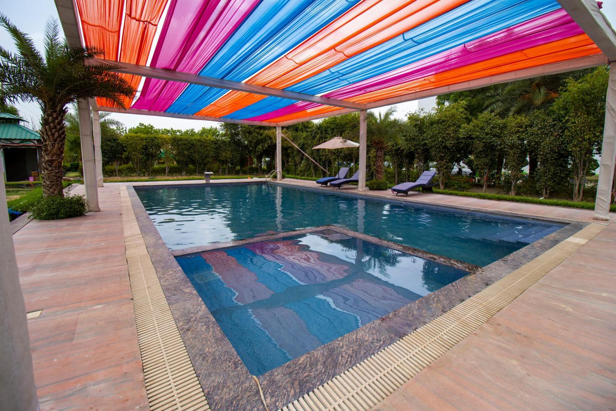 Elegance Resort Vrindāvan Zewnętrze zdjęcie
